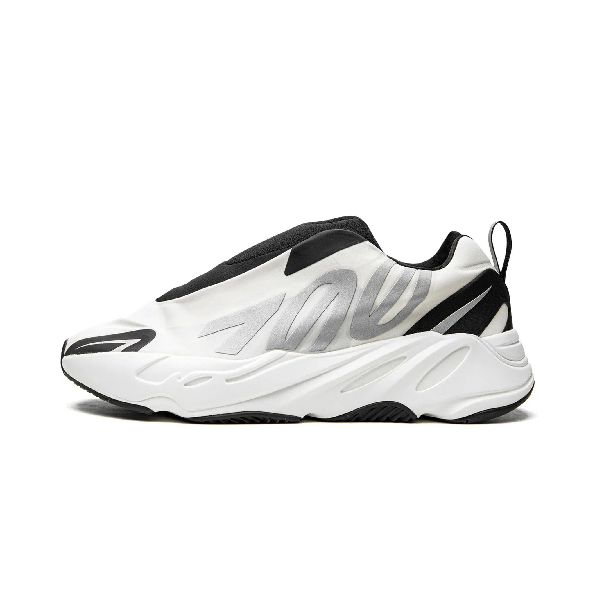 Yeezy Boost 700 MNVN - Laceless Analog